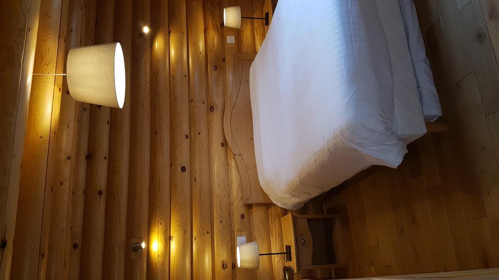Hotel Residence Le Pin Sylvestre アムネヴィル エクステリア 写真