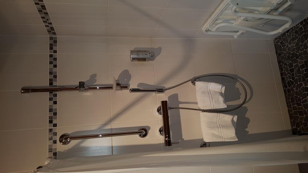 Hotel Residence Le Pin Sylvestre アムネヴィル エクステリア 写真